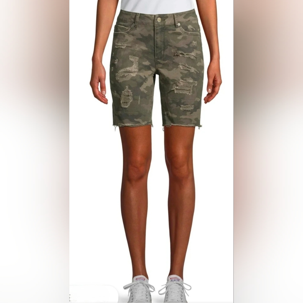 No Boundaries Women's Camo Distressed Denim Bermuda Shorts Juniors Size 19